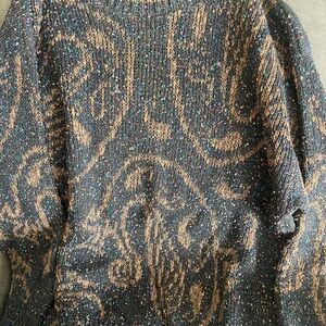Vintage Men's Black and Brown Patterned Crewneck Sweater